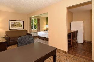 Suburban Studios Columbus East Bilik gambar